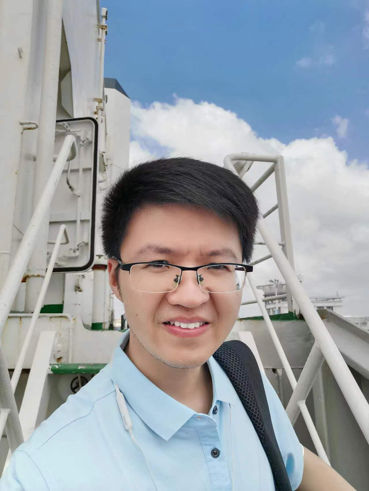 何建森1.jpg